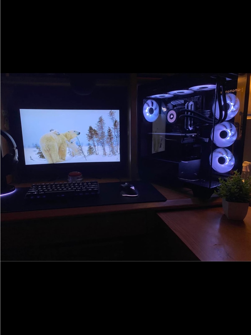 PRO BUILT GAMING PC - Picture 3 of 9